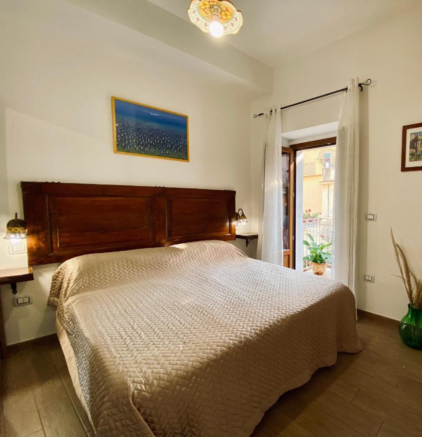 Hotel Casa FERRARA Taormina Exterior foto