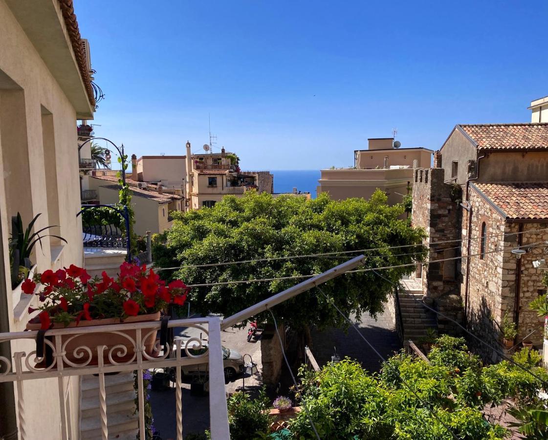 Hotel Casa FERRARA Taormina Exterior foto